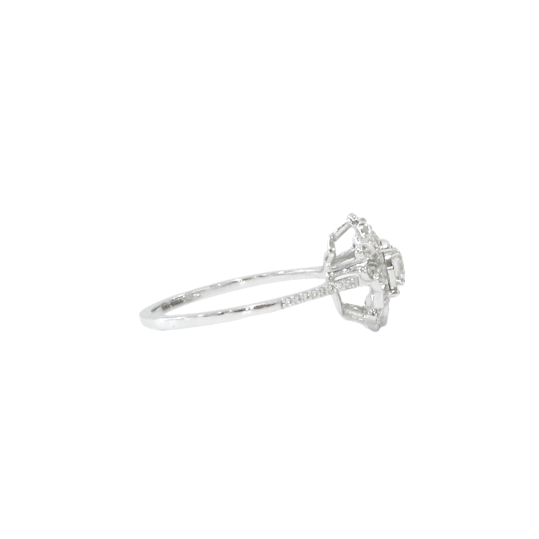 18K White Gold Flower Round 0.293ct Diamond Ring