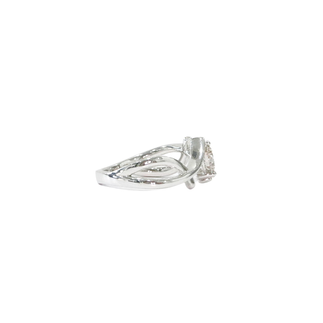 18K White Gold Twisted Round Brilliant 0.34ct Diamond Ring