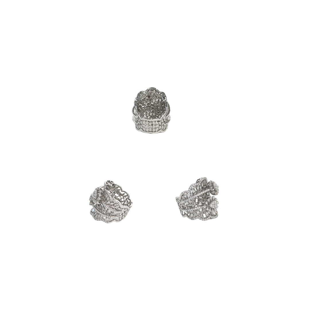 18K White Gold Power Round & Baguette 3.79ct Diamond Ring