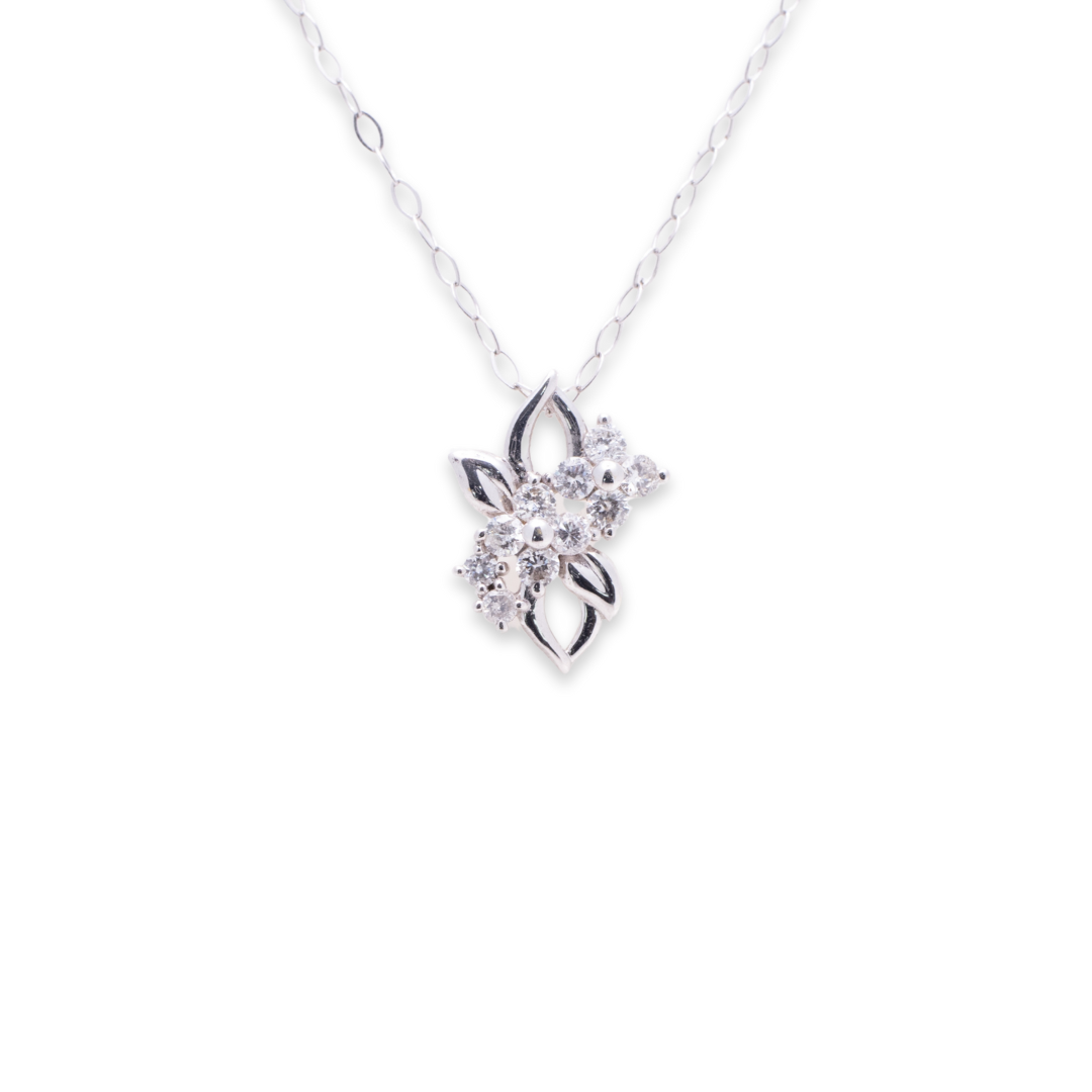 Flower Round 0.2ct Diamond Necklace